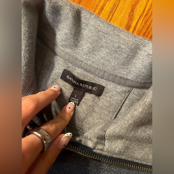 Banana Republic Men's Charcoal Zip-Up Sweater Size Large - Picture 3 of 4